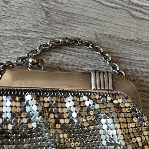 20s Mini Bag Silver Frame Mesh Chainmail Evening KissLatch w/Chain | Antique - Picture 5 of 10